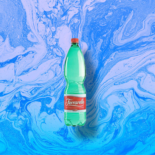 Ferrarelle – Natürliches Mineralwasser mit Kohlensäure 1,5 L